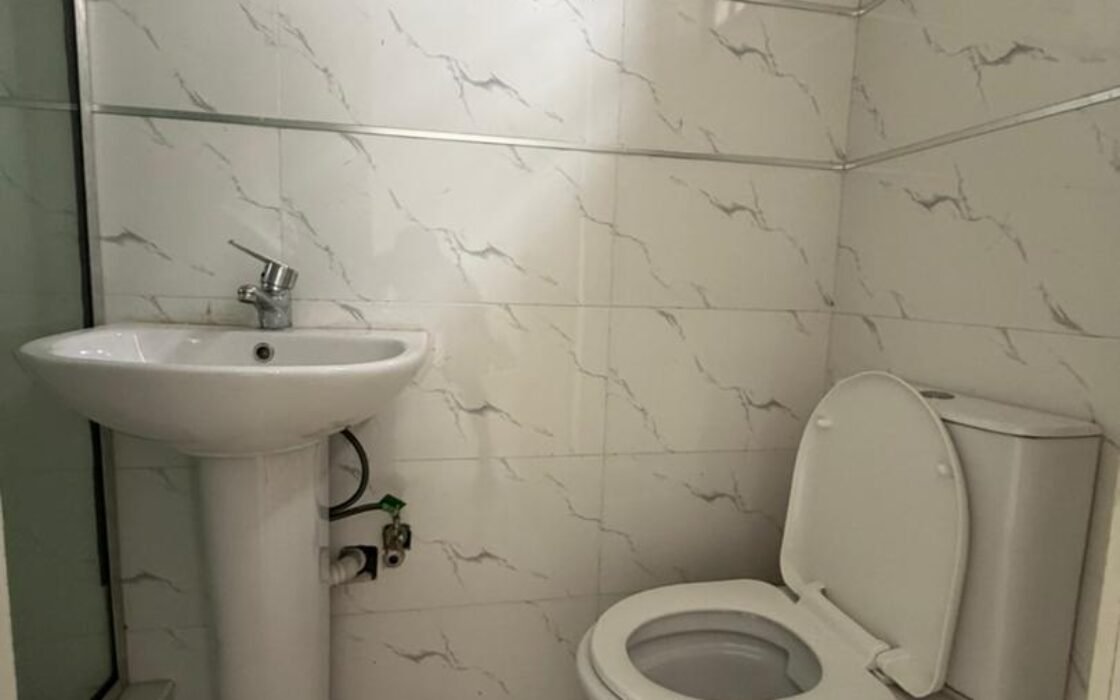 5 Bedroom Fully Detached Duplex