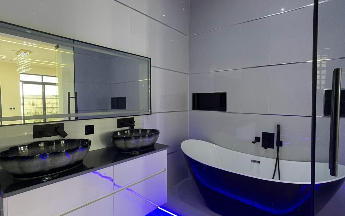 5 Bedroom Fully Detached Duplex