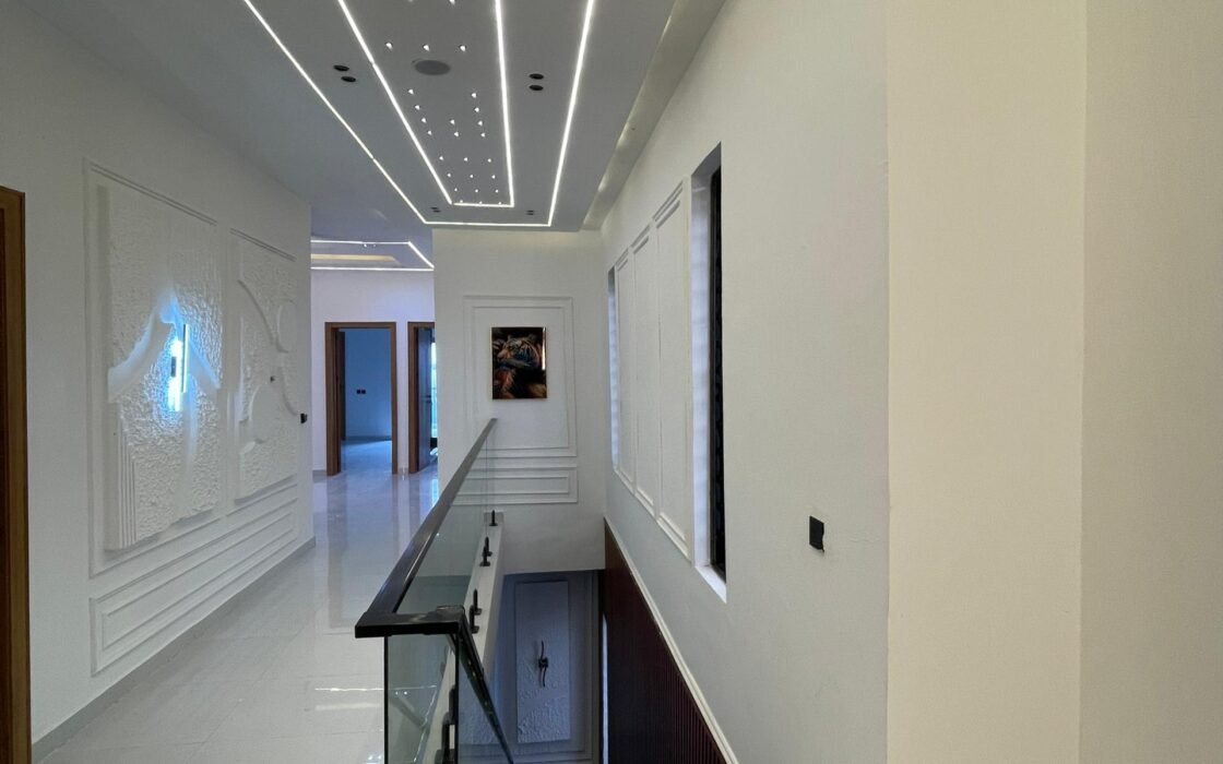 5 Bedroom Fully Detached Duplex