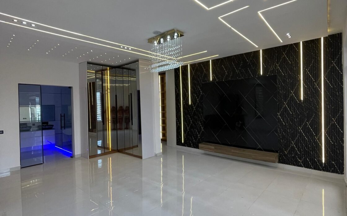 5 Bedroom Fully Detached Duplex