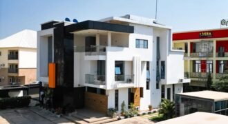 8 Bedroom Luxury Mansion