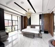 8 Bedroom Luxury Mansion