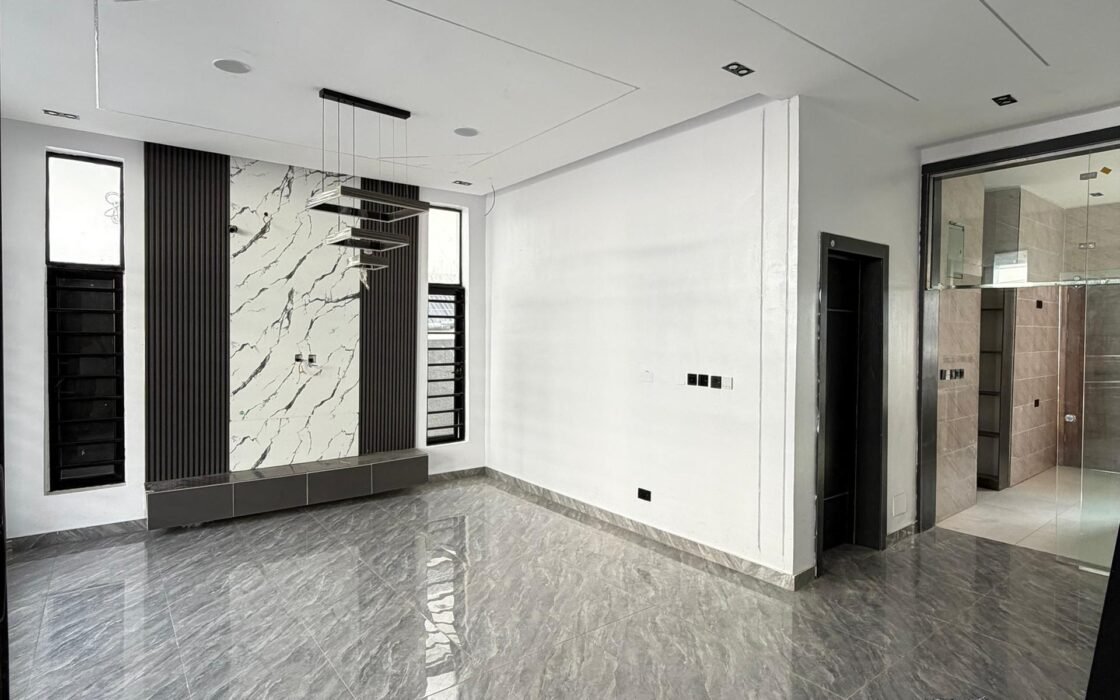 4 Bedroom Semi-Detached Duplex