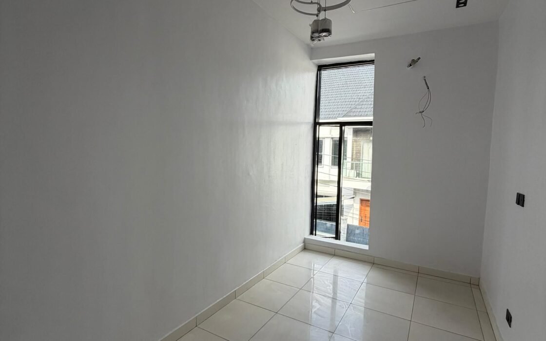 4 Bedroom Semi-Detached Duplex